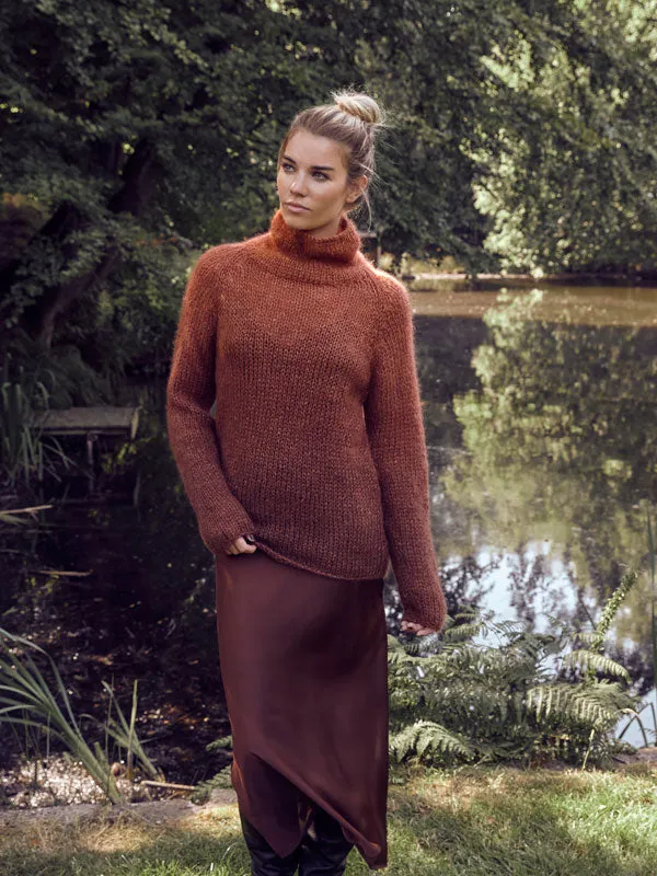 Adore: 21 Designs by Kim Hargreaves