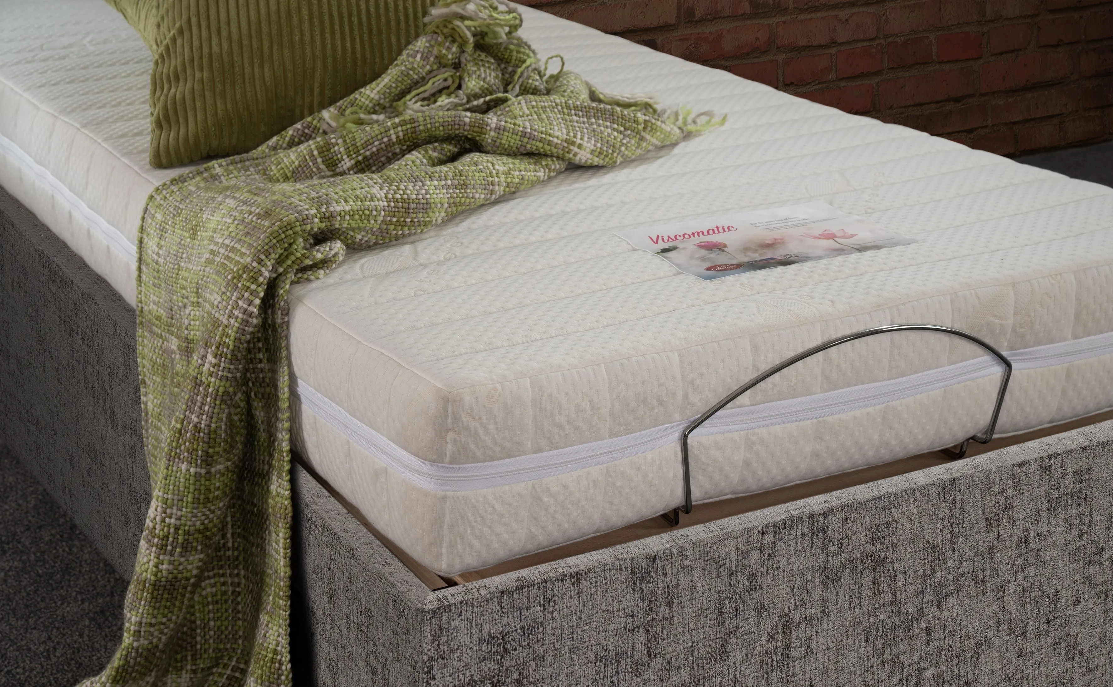Chloe Adjustable Bed