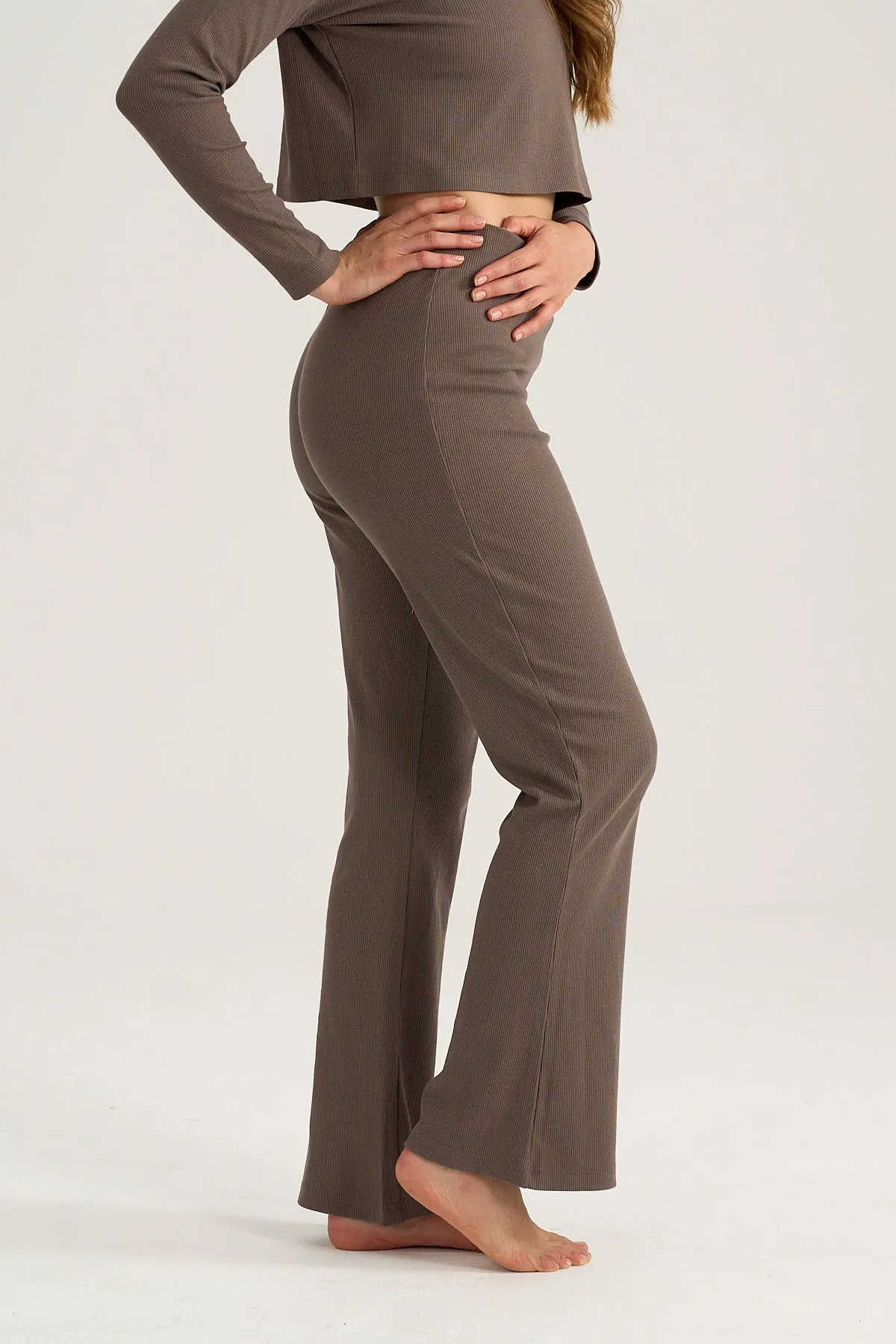 Flared Rib Pants in Brown