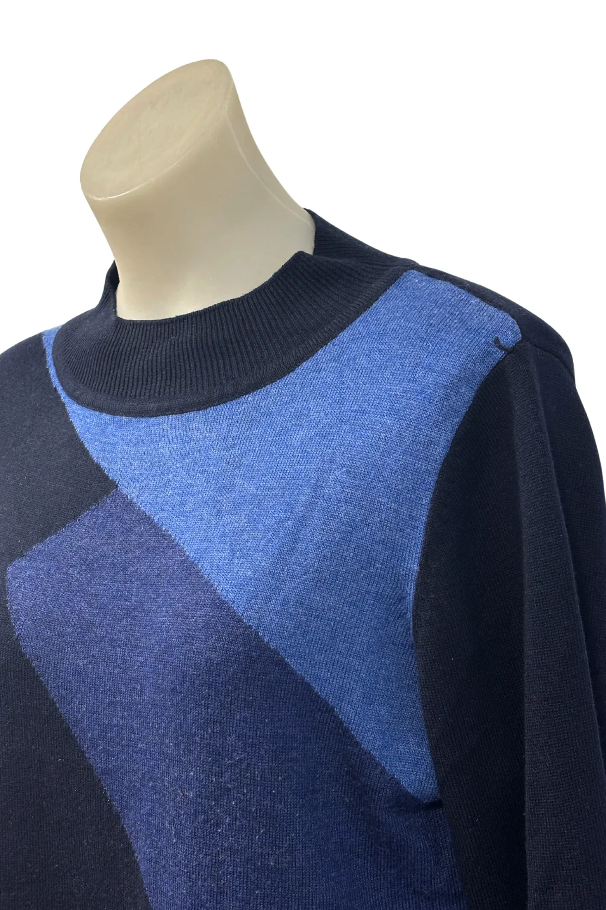 Twin Lakes shades of blue jumper, M/L