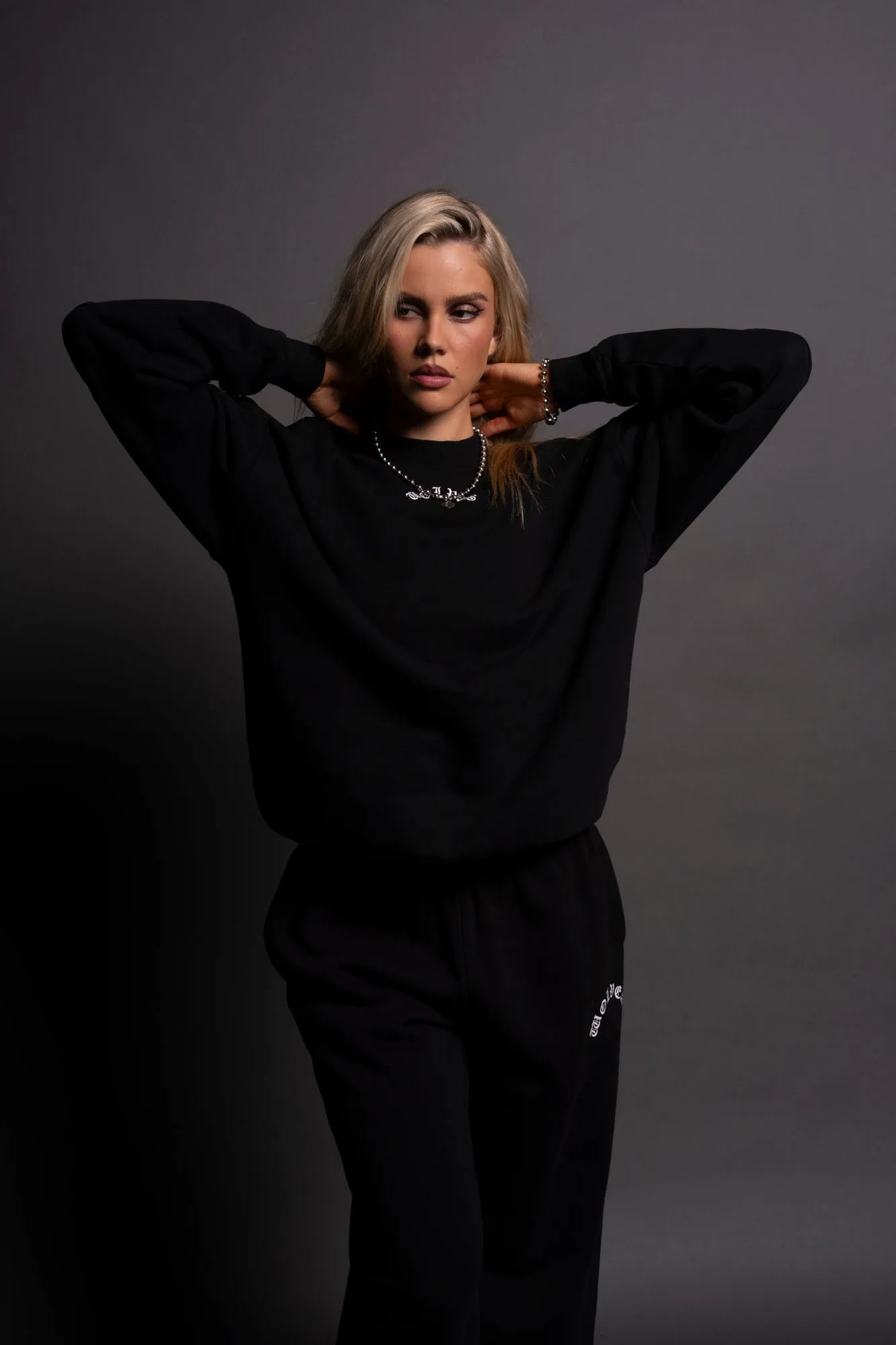 Wolf Chopper She "Cornell" Crewneck in Black