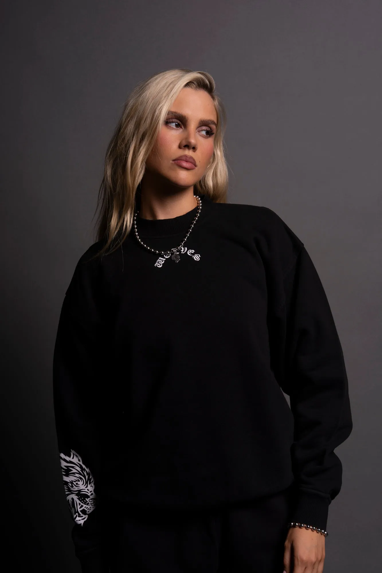Wolf Chopper She "Cornell" Crewneck in Black