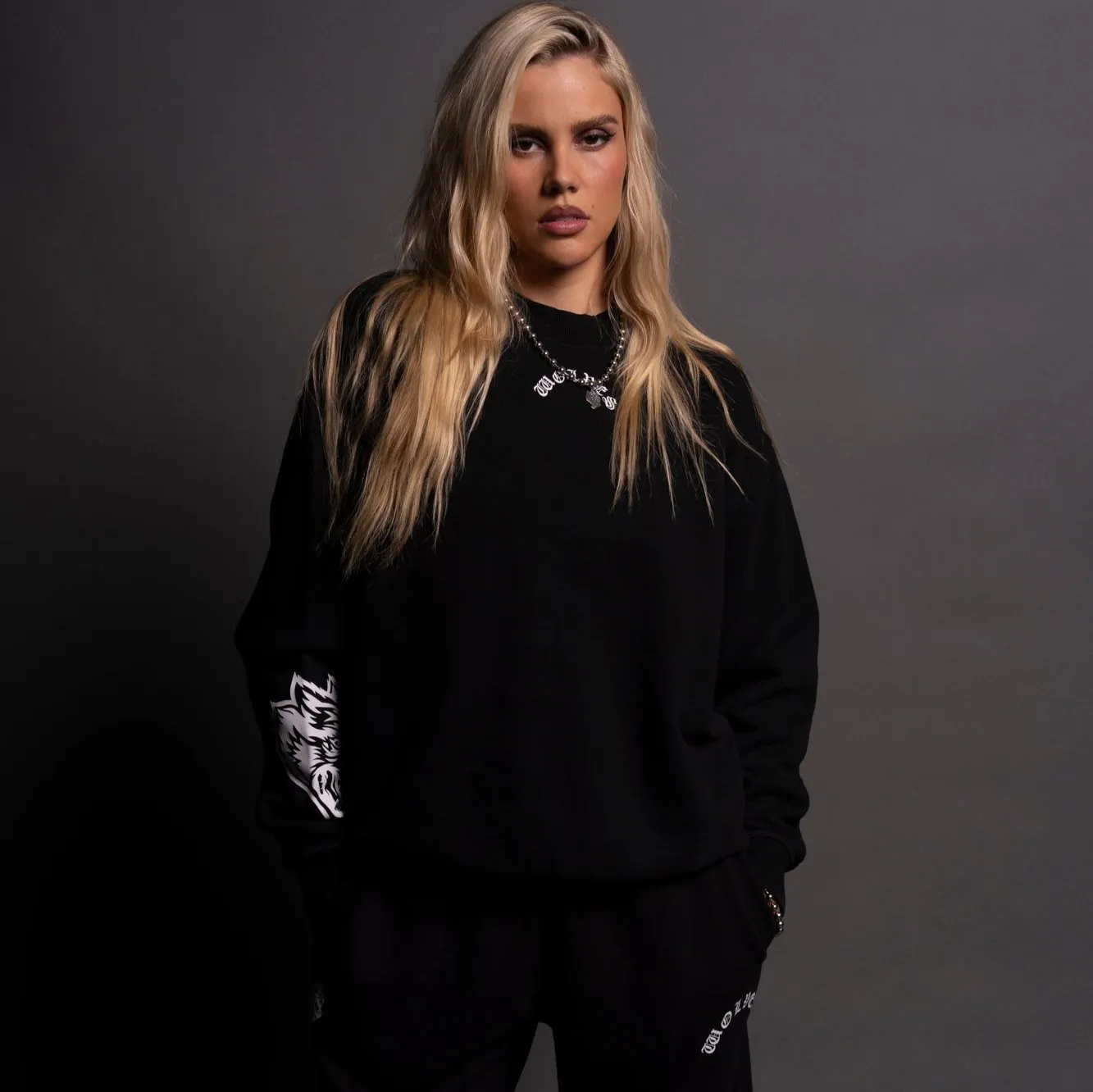 Wolf Chopper She "Cornell" Crewneck in Black