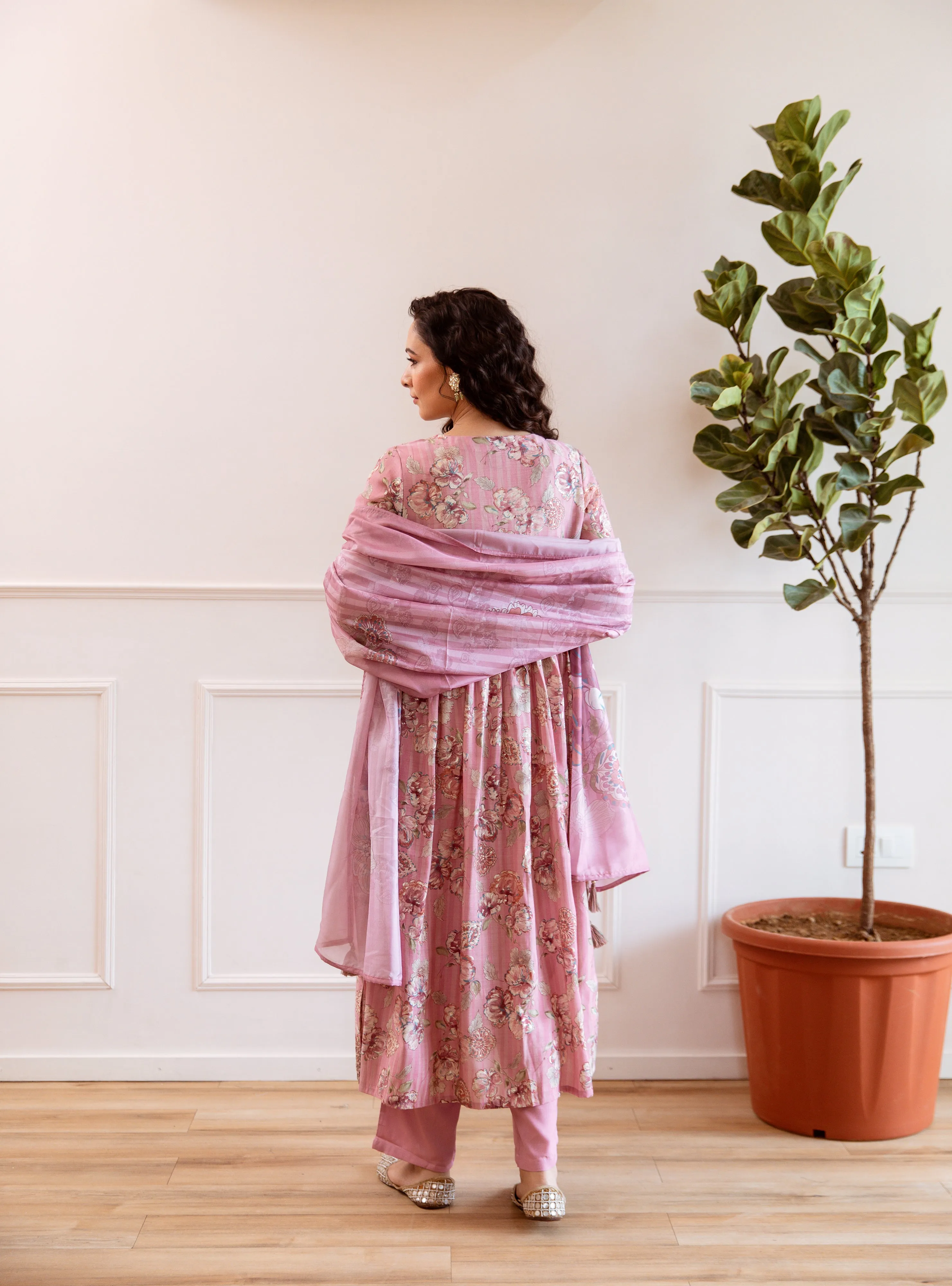 Women's Peach Maslin Kurta, Pant & Dupatta Set